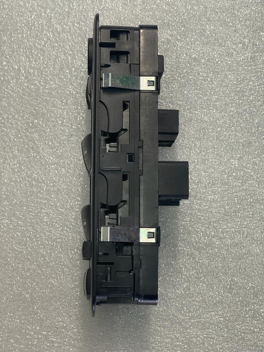 USED D/S MASTER POWER WINDOW SWITCH ASSEMBLY MOPAR 68271203AB