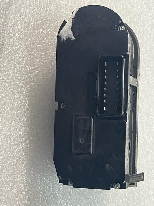 USED HEADLAMP SWITCH ASSEMBLY NAVISTAR 4080940C1