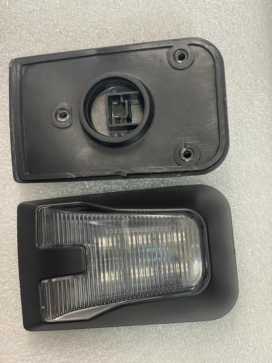 SIDE INDICATOR LAMP VOLVO 20895320