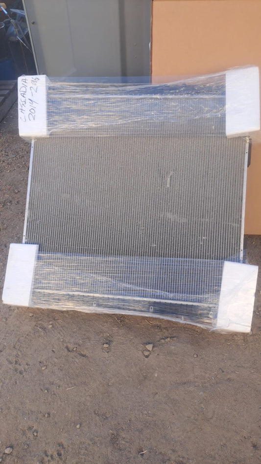 RADIATOR CASCADIA 2014-2016 OPEN BOX 800104