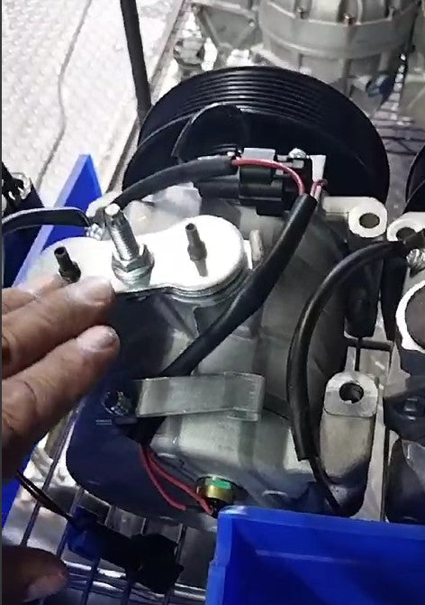 AC COMPRESSOR FREIGHTLINER 2016-2021 22-65770-000 / C-2719RA