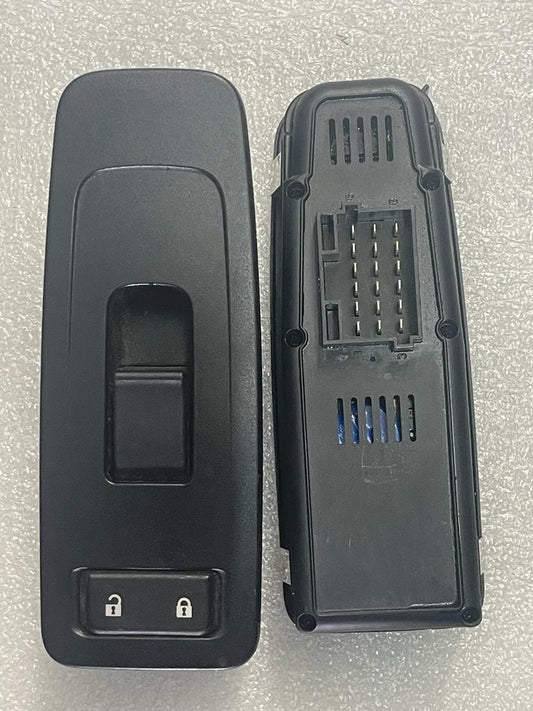 USED WINDOW SWITCH ASSEMBLY P/S KENWORTH 324741102A