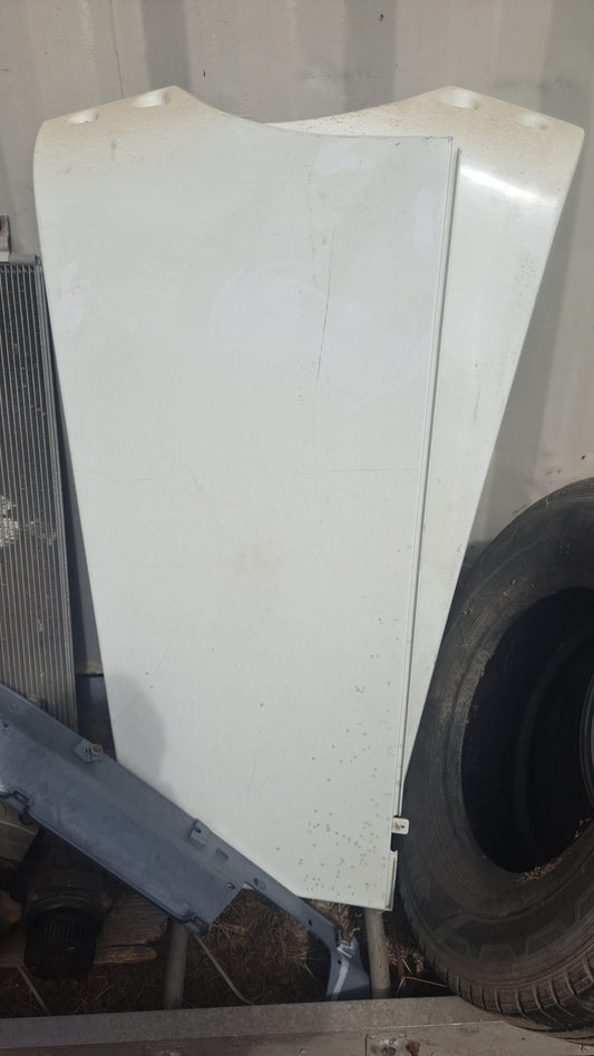 USED UPPER CAB EXTENDER RH CASCADIA, WHITE A2267507001