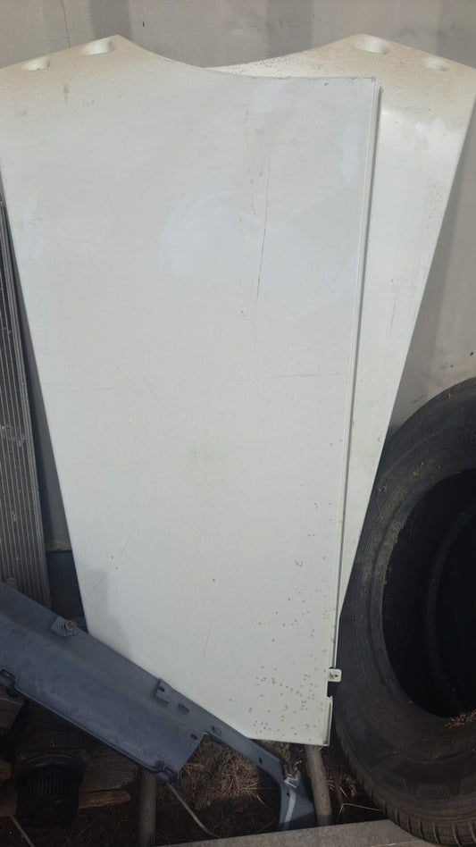 USED UPPER CAB EXTENDER LH CASCADIA, WHITE A2267507000